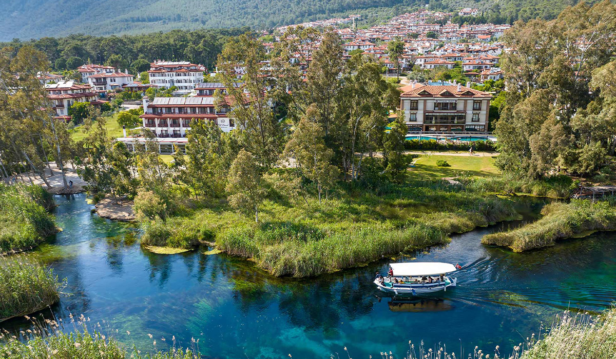 Azmak Nehri Yakınında Konaklama Azmak Nehri yakınında konaklama ve Akyaka tatili